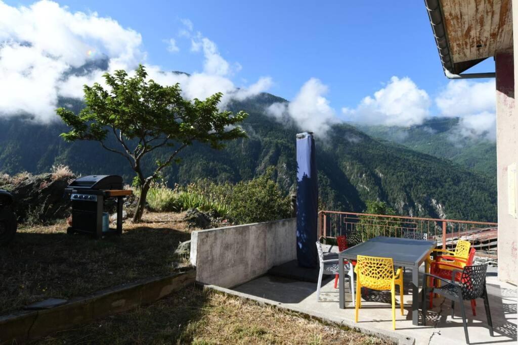 Logement Renove Avec Vue Panoramique La Saussaz Exteriör bild