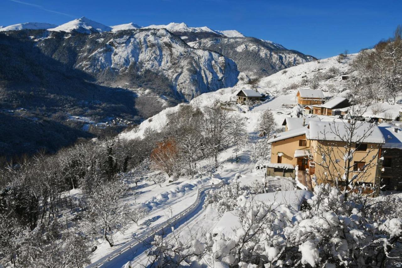 Logement Renove Avec Vue Panoramique La Saussaz Exteriör bild